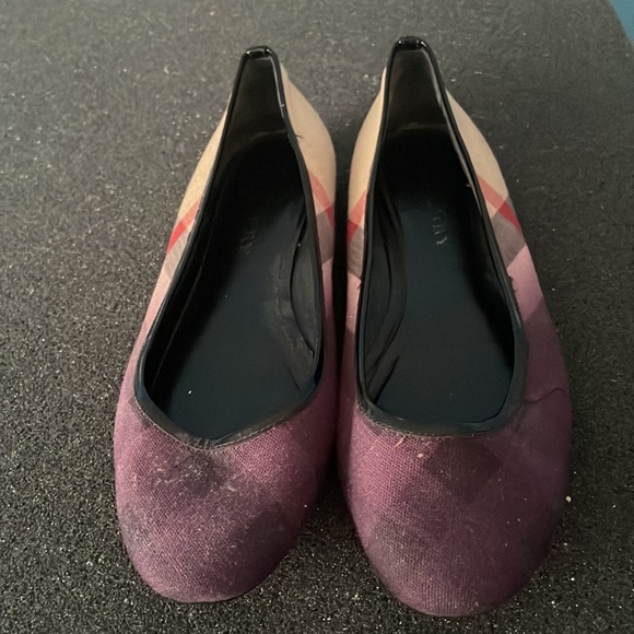 Burberry original print with violet top slip on sandals. - Picture 2 of 4